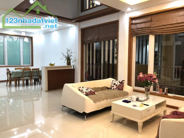 Cho thuê Biệt thự Palm Garden Việt Hưng-Long Biên-200m*3 tầng-full đồ-giá thuê 30 triệu - 5