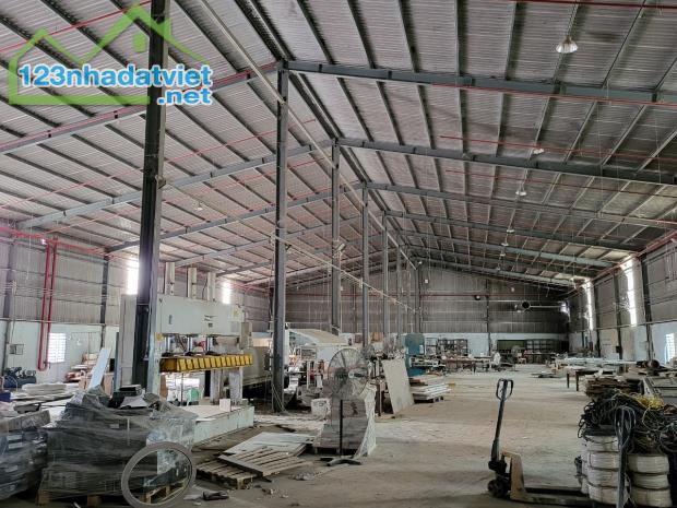 Cho thuê 1.800m2 Xưởng Khánh Bình Tân Uyên , PCCC tự động Gía : 80 triệu /tháng - 4