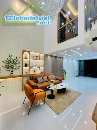 🌟Kẹt tiền cần bán gấp nhà Lý Phục Man . Phường Bình Thuận. Quận 7. Giá 2 tỷ 650. - 2