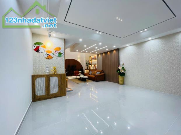 🌟Kẹt tiền cần bán gấp nhà Lý Phục Man . Phường Bình Thuận. Quận 7. Giá 2 tỷ 650. - 3