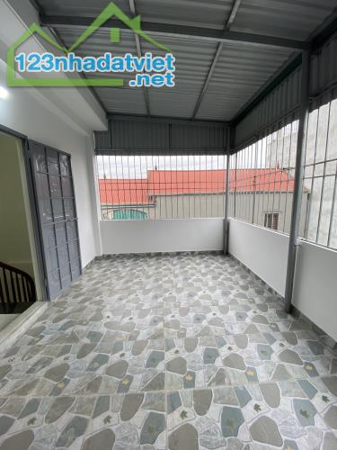 Bán nhà riêng Vân Canh Hoài Đức 42m2*4T. Nhà xây độc lập. 30m đến chợ Vân Canh. Ôtô đỗ cửa