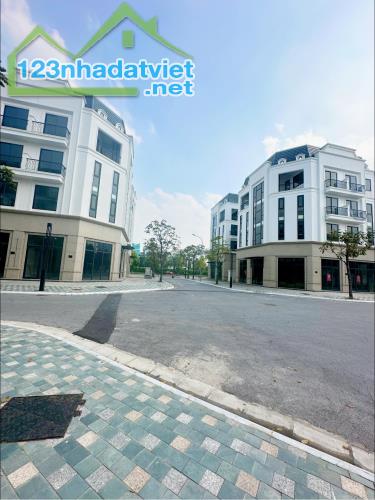 BÁN LIỀN KỀ SHOPHOUSE - THE DIAMOND POINT – ĐƯỜNG PHÚC ĐỒNG -212 X 5 TẦNG,GIÁ 55 TỶ