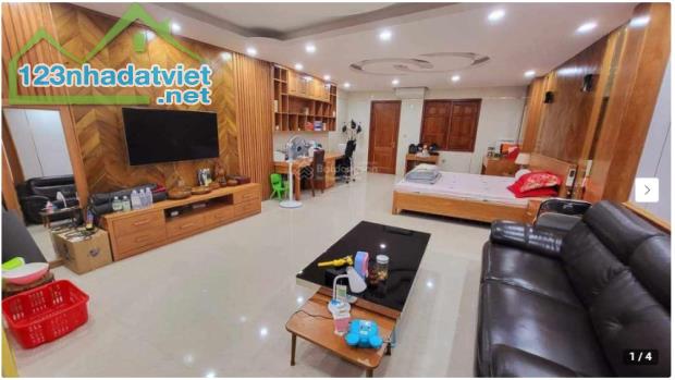 Chính chủ bán gấp Biệt thự Geleximco vị trí kinh doanh hot, view vườn hoa 240m2 16.5 tỷ