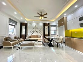 HIếm nhất Việt Hưng!45M,6 tầng,full thang máy,sát mặt phố ô tô ngày đêm,giá sốc hơn 4 tỷ - 1