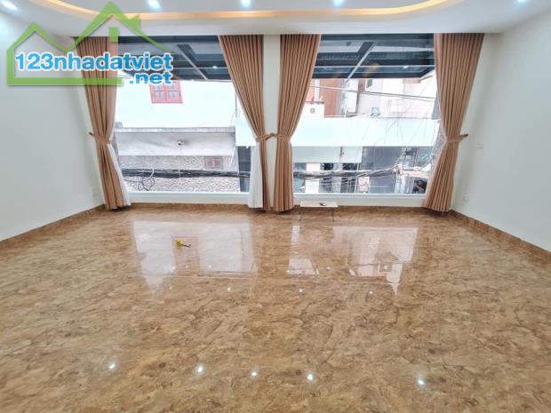 Cần bán gấp nhà phố Nguyễn Khang 60m2, 7T, thang máy,mới đẹp, kinh doanh, sát mặt phố nhỉn - 3