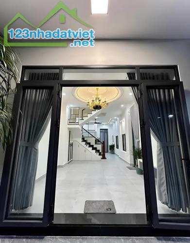 Vỡ nợ bán gấp nhà Bình Thới, p.14, quận 11. Giá 2,65 tỷ/58m2, hẻm xe hơi rộng rãi - 4