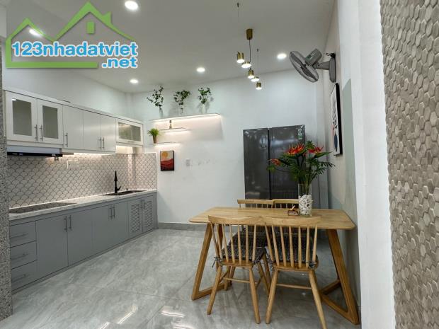 DT ĐẸP 4 x 14 - NHÀ 2 TẦNG ĐƯỜNG QUANG TRUNG P8 GÒ VẤP