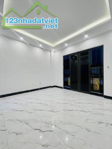 Nhà Phan Đình Giót, Hà Đông 40m2, 5.7m mặt tiền. Lô góc, thoáng, ngõ thông, ô tô, 5.9 tỷ - 2