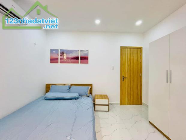 BÁN NHÀ HẺM 5m 60m²-2tỷ690 Đ. Trần Hưng Đạo, P.1, Quận 5 Đang có HĐ thuê 15tr/th