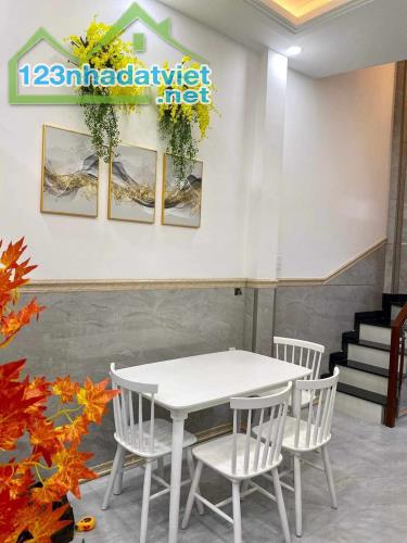 NHÀ 4 TẦNG - GIÁ CHỈ CÓ 2.7 TỶ - SỐ 111 ĐƯỜNG PHẠM VĂN CHIÊU P14 GÒ VẤP - 2