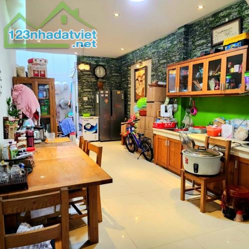 Bán nhà HXH Phan Văn Trị, P12, Bình Thạnh, 80m2, 3 tầng, tặng nội thất. 8.2 tỷ - 3