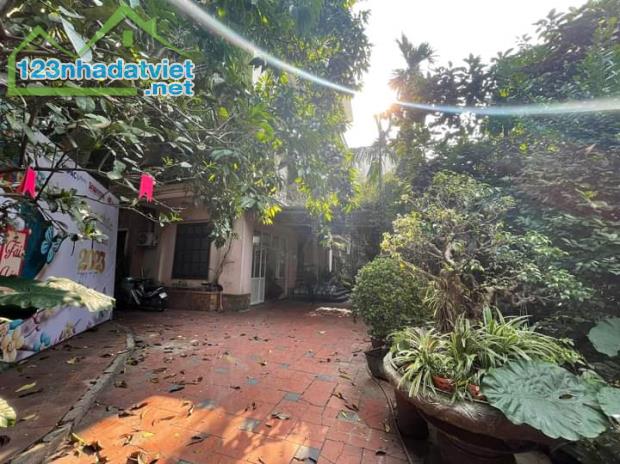 SIÊU PHẨM QUẬN TÂY HỒ,  MẶT PHỐ XUÂN LA,  DT 522M2 ĐẤT,  MT 13M, GIÁ CHỈ 80 TỶ.