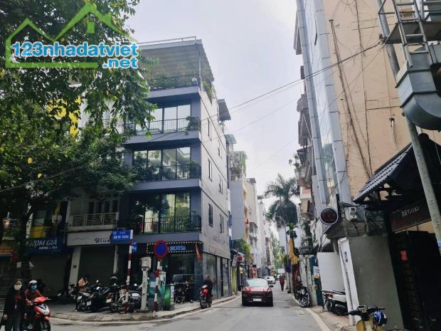 💥 Bán nhà Mặt phố Linh Lang, Lô góc siêu KD, Thông số Đẹp 60m2 5T MT 6m 💥 - 1