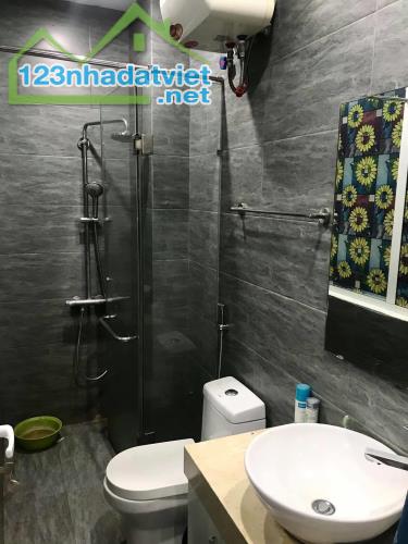 Bán nhà Mặt Phố Bà Triệu 206m 4T MT7m 130 tỷ Kinh Doanh Đỉnh