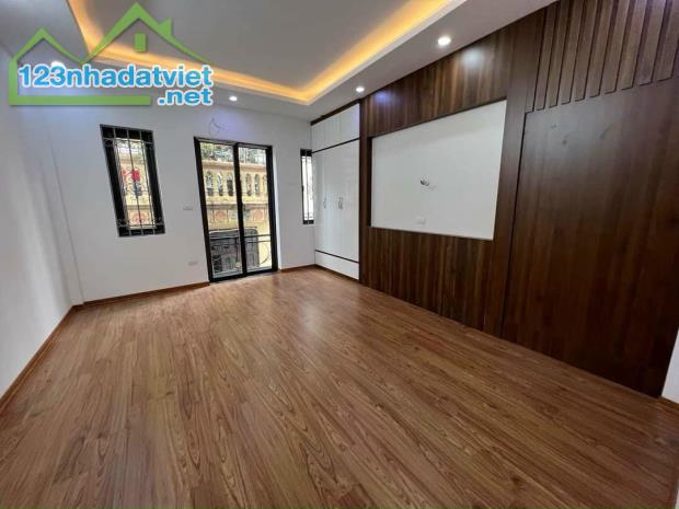 Nhà mặt ngõ ô tô Tam Trinh, cách phố 10m, 57m2 x 6T thang máy, giá 10.5 tỷ, 0867195893 - 2