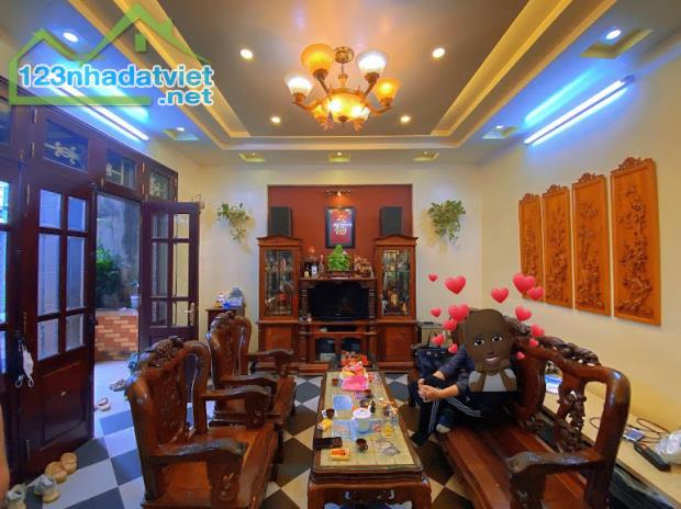 💥 Bán Biệt thự phố Ngọc Khánh, Ba Đình, Lô góc, Ô tô tránh, 140m2 2T, MT 14m, Chỉ 35 Tỷ - 1