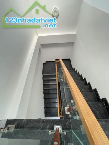 GIÁ TỐT ! BÁN NHÀ BÙI ĐÌNH TÚY 43M2 ( 4,4M x 9,4M ), 5 TẦNG, PHƯỜNG 12, CHỈ 5,51 TỶ - 3