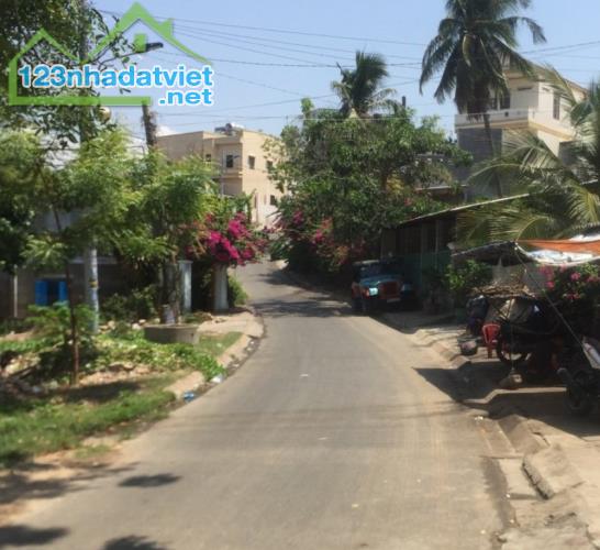 Hạ giá thấp nhất-Đất mặt tiền Nguyễn Thanh Hùng-Mũi Né-Phan Thiết-DT 1.780m2. - 3