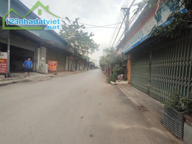 diện tích 120 mặt tiền 6 m đường ô tô tránh giá 1,1 tỷ 
phường Phù Khê thành phỗ Từ Sơn