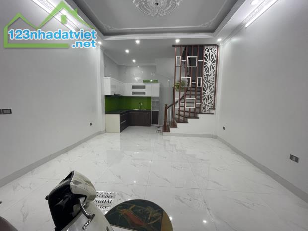 MẶT NGÕ KINH DOANH VÕNG THỊ, GẦN HỒ, NGÕ THÔNG, SỔ VUÔNG, 32M2, 4T, MT4,6m, 6 Tỷ - 5