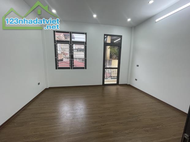 MẶT NGÕ KINH DOANH VÕNG THỊ, GẦN HỒ, NGÕ THÔNG, SỔ VUÔNG, 32M2, 4T, MT4,6m, 6 Tỷ