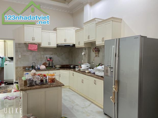 Xuất cảnh, bán gấp nhà HXH Tô Hiến Thành, 74m2, 3 tầng, cho thuê 45 triệu, chỉ 17 tỷ 600 - 2