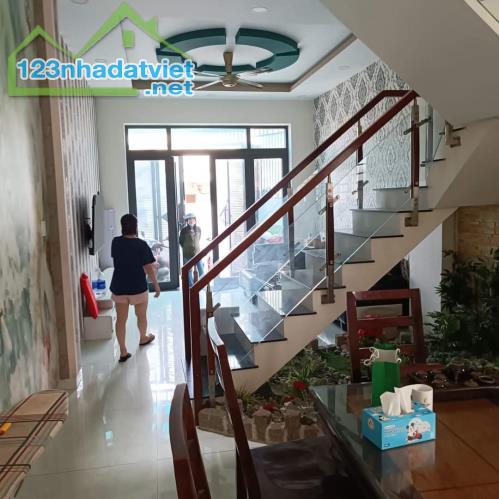Bán nhà 2 Mặt Tiền HXH Đường Nguyễn Thị Định, Phường Thạnh Mỹ Lợi, Q2. - 4