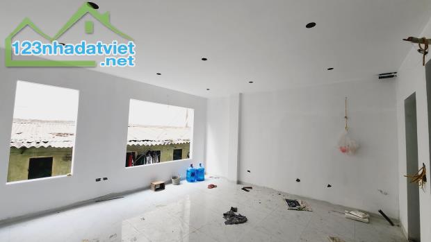 Bán nhà Đường Cầu Giấy phân lô – ô tô tránh 100m2 MT5m 6 tầng chỉ 20 tỷ . - 2