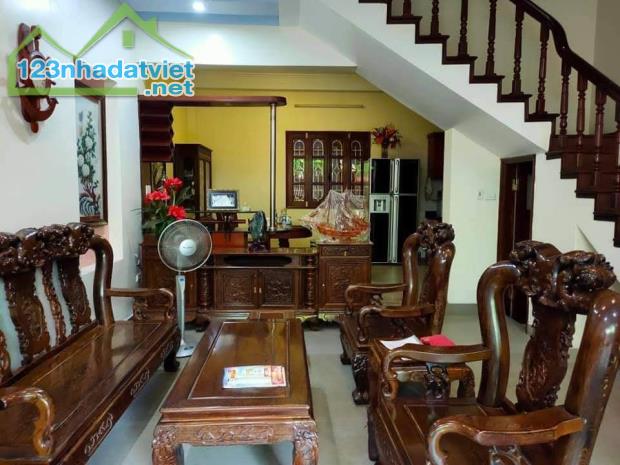 Bán nhà Đường Cầu Giấy 45m2 mặt tiền 4,2m , nhà 5 tầng giá chỉ 4,5 tỷ . - 2