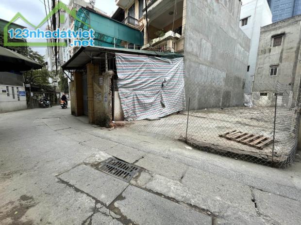 Bán nhà Trần Duy Hưng , Trung Hòa , Cầu Giấy 55m2 mặt tiền 6,5m giá chỉ 6 tỷ . - 1