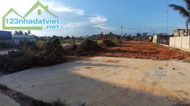 Đại Hạ Giá-Đất thổ cư MT quốc lộ 1A-Hàm Mỹ-Gần Phan thiết-DT:1.410m2+3.940m2 - 3