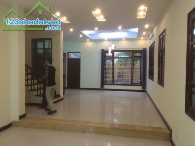 RẺ NHẤT Biệt thự Việt Hưng-Long Biên-200m*3 tầng-phù hợp kd-28 triệu - 1