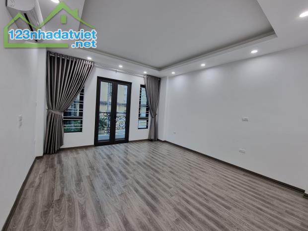 Bán nhà Phường Quan Hoa – Cầu Giấy 60m2 , MT 4m , 6 tầng( 10 phòng khép kín) chỉ 10 tỷ .