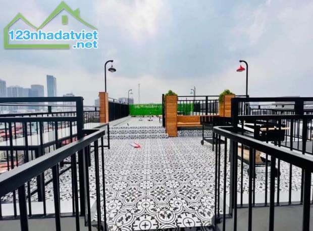 C.C BÁN TOÀ 7 TẦNG, DÒNG TIỀN 300TR/THÁNG. Phố Vương Thừa Vũ. MB 235m².