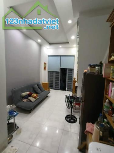 Bán nhà Lê Văn Sỹ - Quận 3- 69m2- Nở hậu - 2