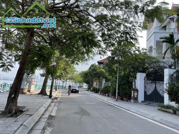 Bán nhà mặt phố Quảng An, Tây Hồ, vị trí đắc địa, an sinh vô địch, 1270m2, giá 600 tỷ