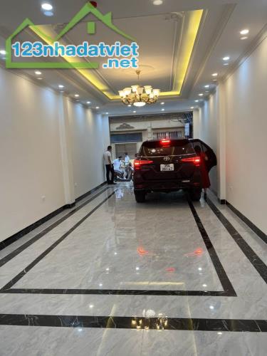 Siêu phẩm Nguyễn Ngọc Vũ 64m2 , MT4,6m , 7 tầng thang máy , gara ô tô chỉ 15,5 tỷ . - 2