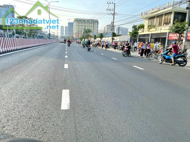 CẦN BÁN 400M2 ĐẤT CHÍNH CHỦ SỔ HỒNG RIÊNG CẠNH CTY XÝ NGHIỆP DÂN CƯ ĐÔNG GIÁ 386 TRIỆU