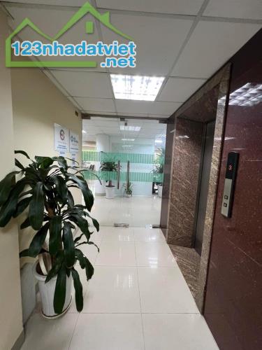 Bán toà nhà VP khu Cầu Giấy. DT 362m x 9 tầng. MT 15m. Giá 125 tỷ. LH: 0964769634 - 3