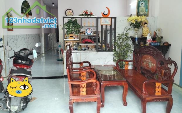 Gần mặt tiền Mai Lão Bạng, Q.Hải Châu, Dtsd 100m2, 2.3 tỷ (0935621182)