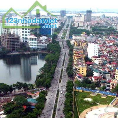 Bán nhà mặt phố Nguyễn Chí Thanh, Đống Đa, hơn chục tỷ, mặt tiền 4m cho thuê 40 triệu!!!