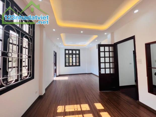 Vợ Chồng tôi cần bán gấp căn nhà Mỹ Đình 2 – 60m2 – 9 tầng -11,6 tỷ .