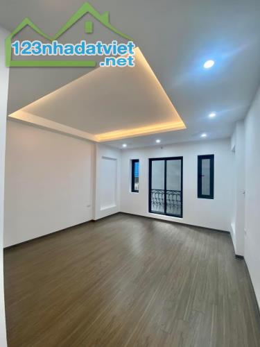 Bán Nhà  Thang Máy, Nhà Mới Phố Pháo Đài Láng 38m2 Mt4 Giá 4.5 Tỷ - 3