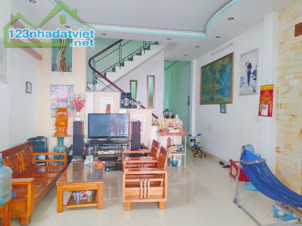 Gần mặt tiền Hải Phòng, 5x13,5m=68m2, 3PN, chỉ nhỉnh 3 tỷ (0935.621.182)