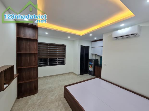 DÒNG TIỀN 2,2 TỶ/NĂM - Bán nhà Phùng Khoang 120m2, 7 tầng thang máy, MT 7.6m chỉ 18.9 tỷ. - 1