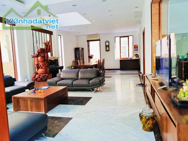Đầu tư, mặt phố Nguyễn Khuyến, 120m2, MT6m xây Buiding 10 tầng tuyệt đẹp chỉ 210tr/m2 - 1