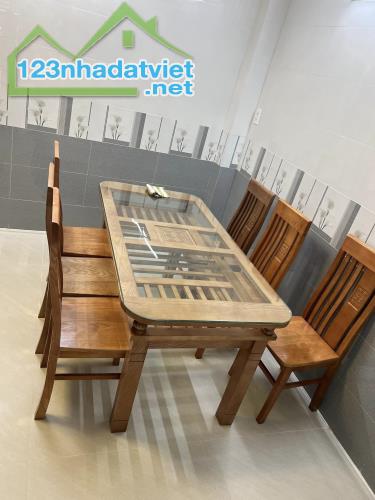 Giảm sâu 3 tỷ bán gấp nhà HXH Cao Thắng, 77m2, 6 phòng ngủ, chỉ 12 tỷ 200