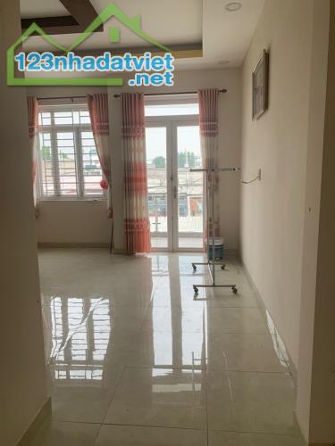 Nhà MT Bùi Thị Lùng ,Thới Tam Thôn,Hóc Môn,170m2 ,Giá Chỉ 7.3 tỉ - 1