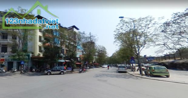 Bán nhà mặt phố Vạn Phúc, Ba Đình, ô tô tránh, vỉa hè 5m, kinh doanh sầm uất, giá 25 tỷ