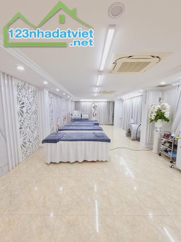 ⚜️ Bán nhà Mặt phố Xã Đàn, Đống Đa , 75m2 7T MT 5m, Chỉ 41.5 Tỷ ⚜️